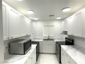 3924 Mount Charleston Dr in Pahrump, NV - Building Photo - Building Photo