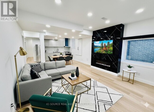 3186 Hines Dr in Oakville, ON - Building Photo - Building Photo