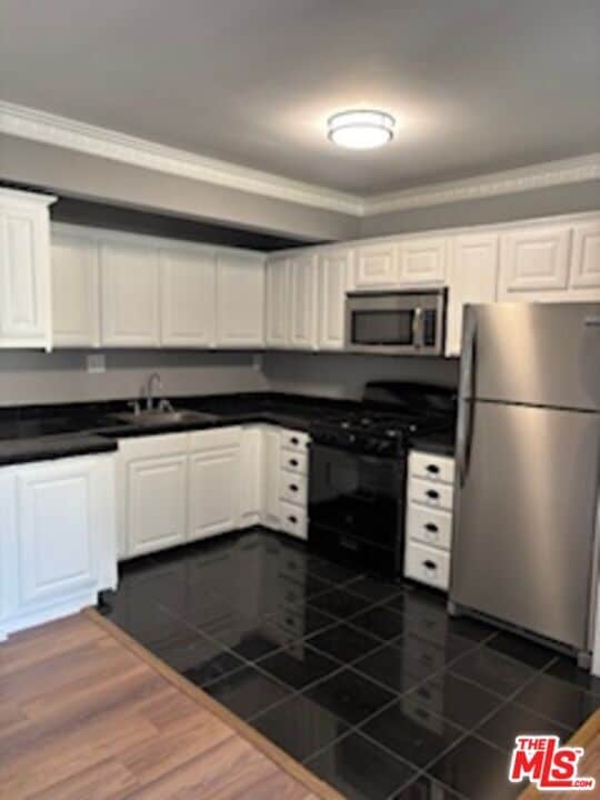 6226 3/4-6224 De Longpre Ave in Los Angeles, CA - Building Photo - Building Photo