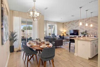 4965 Windermere Ave in Kissimmee, FL - Building Photo - Building Photo