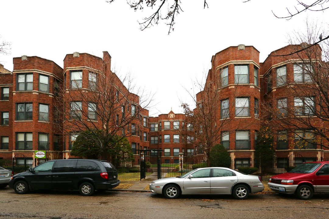 The Marshfield in Chicago, IL - Building Photo