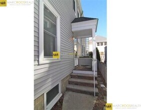 25 Saint Clements Rd in Medford, MA - Building Photo - Building Photo