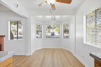 819 N Maria Ave in Redondo Beach, CA - Building Photo - Building Photo