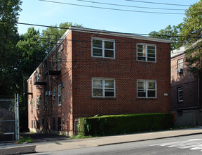 869 Forest Ave in Staten Island, NY - Foto de edificio - Building Photo