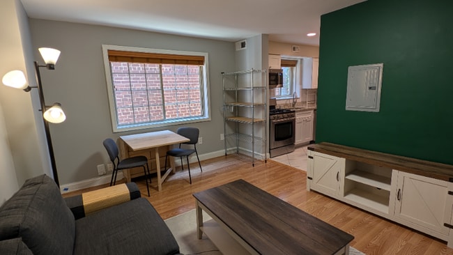 property at 718 Park Rd NW