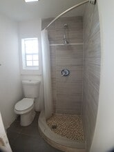 2235 SW 16th Ter, Unit Rear Studio in Miami, FL - Foto de edificio - Building Photo