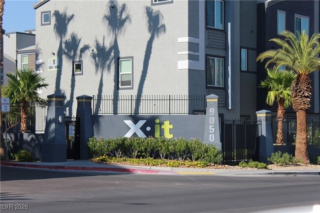 9050 W Tropicana Ave