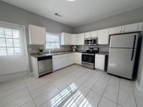 379 Pine Hill Pl, Unit 870-6 in Norcross, GA - Building Photo - Building Photo