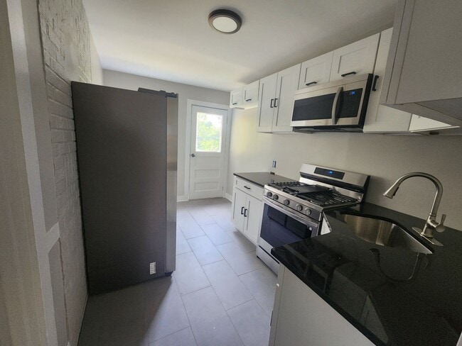 469 Norton St in Pittsburgh, PA - Building Photo - Building Photo