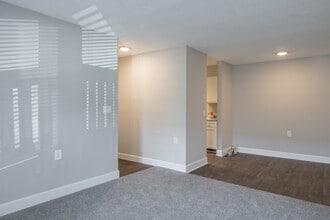 The Retreat at Eddins Apartments in Montgomery, AL - Building Photo - Building Photo