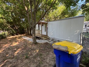 304 N Bloomington St in Lowell, AR - Building Photo - Building Photo