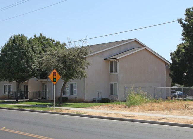 South Cove Apartments in Orange Cove, CA - Foto de edificio - Building Photo
