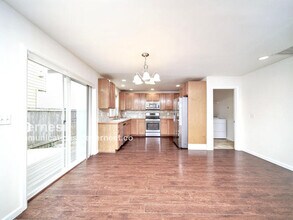 13419 11th Pl W in Everett, WA - Foto de edificio - Building Photo