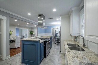 327 Marion Dr in Baton Rouge, LA - Building Photo - Building Photo