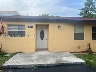 2881 NW 204th St in Miami Gardens, FL - Building Photo