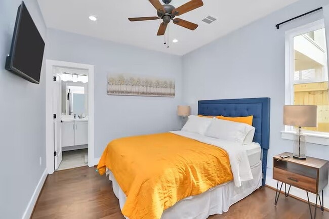 property at 3412 Dixie Dr