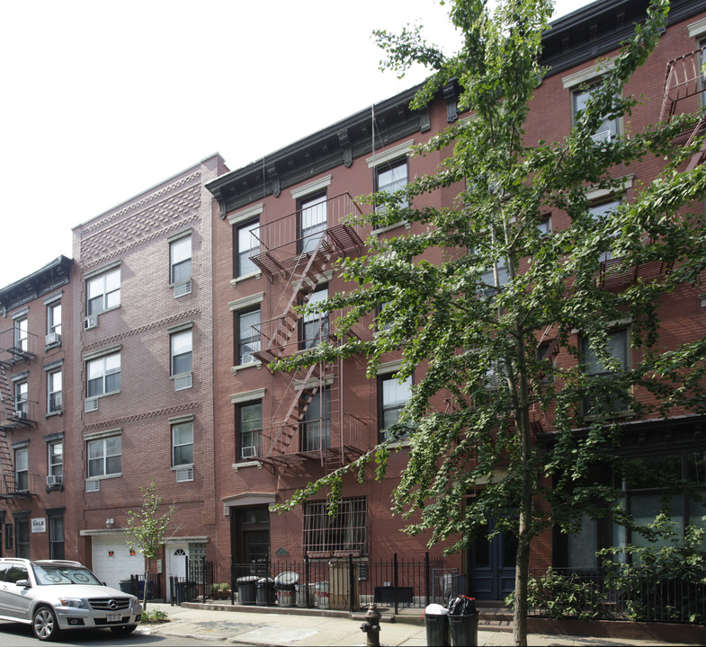 192 Sackett St in Brooklyn, NY - Building Photo