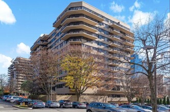 25 Rockledge Ave, Unit 904 in White Plains, NY - Building Photo - Building Photo