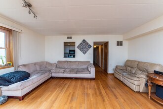 812 S Miller St-Unit -2S in Chicago, IL - Building Photo - Building Photo