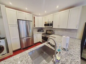 101 Grove St in Stamford, CT - Building Photo