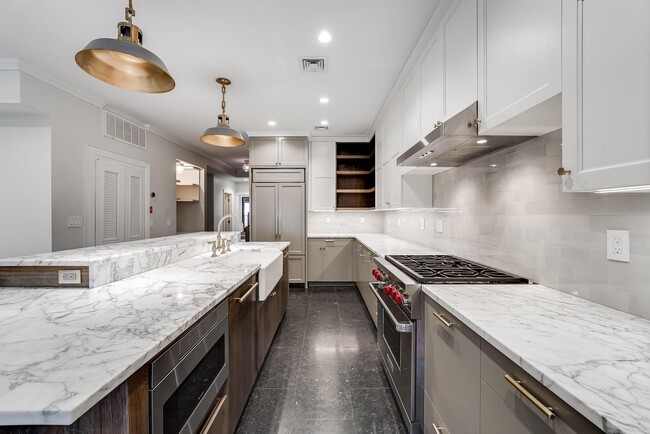 property at 202 Garden St