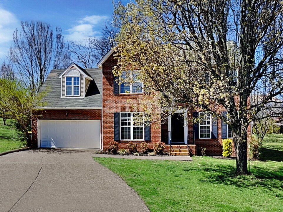 1804 Lowell Ct in Spring Hill, TN - Building Photo