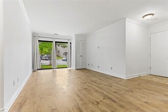 21 Scenic Vw in Yorktown Heights, NY - Building Photo - Building Photo