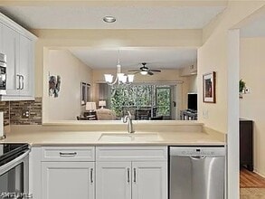 1096 Woodshire Ln in Naples, FL - Building Photo - Building Photo