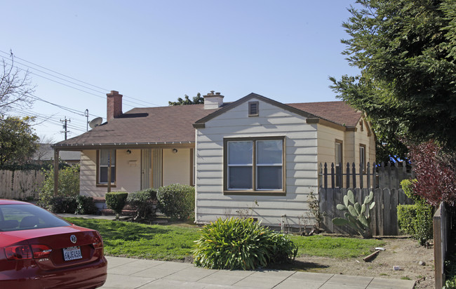 20467-20477 Royal Ave in San Lorenzo, CA - Building Photo - Building Photo