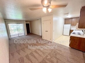 751 N Los Felices Rd in Palm Springs, CA - Building Photo - Building Photo