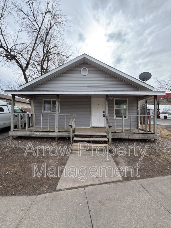 property at 4825 Fremont St