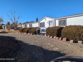 6143 N Moonlight Way in Prescott Valley, AZ - Building Photo - Building Photo