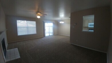 7922 Galaway Bay in San Antonio, TX - Building Photo - Building Photo