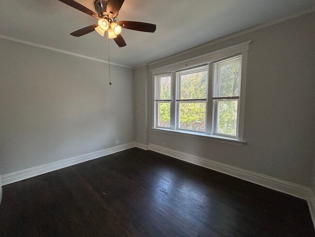 2548 N Kildare Ave, Unit 2 in Chicago, IL - Building Photo - Building Photo