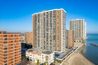 Thorndale Beach South Condominiums in Chicago, IL - Building Photo - Building Photo