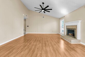 111 Hopper Dr in Summerville, SC - Building Photo - Building Photo