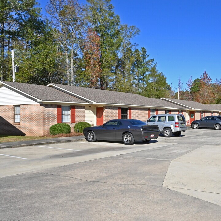 704 Denson Ave SW, Unit 702 in Cullman, AL - Foto de edificio
