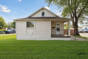 25026 Leach St in Eastpointe, MI - Building Photo