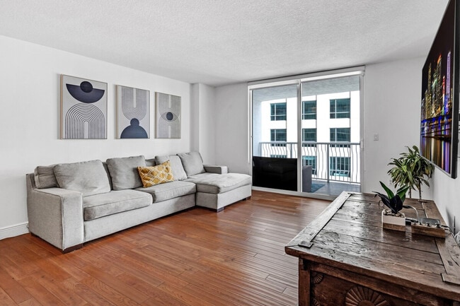 190 SE 12th Terrace
