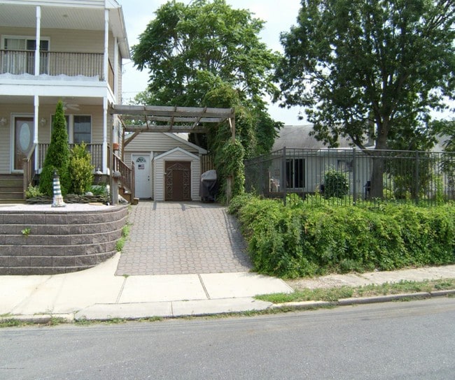 property at 327 New Bedford Rd