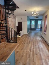 2109 N Howard St-Unit -1 in Philadelphia, PA - Foto de edificio - Building Photo