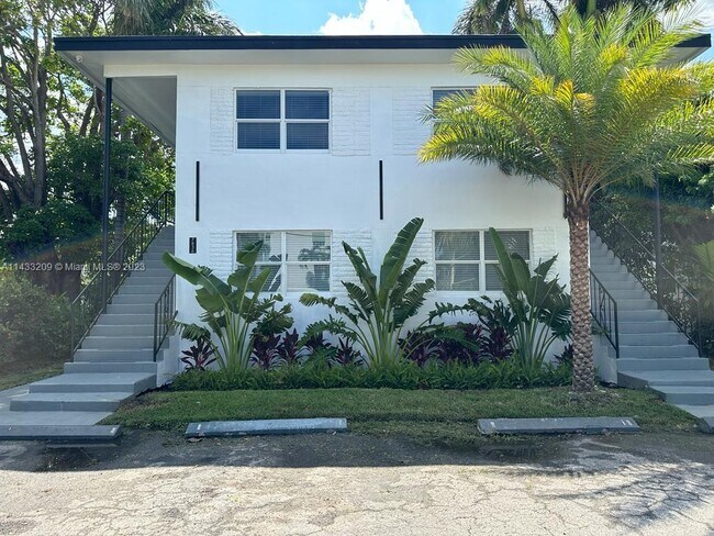 7836 NE Bayshore Ct, Unit 7836 in Miami, FL - Building Photo - Building Photo