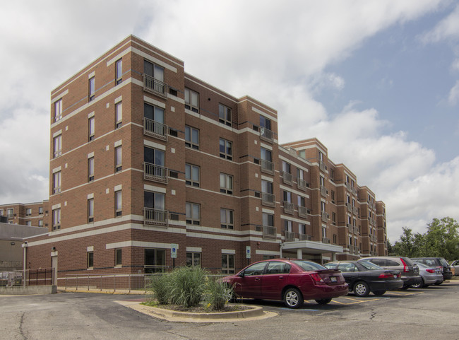 Mayslake Village Retirement in Oak Brook, IL - Building Photo - Building Photo