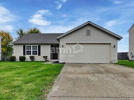 12 Mynah Dr in Amelia, OH - Building Photo