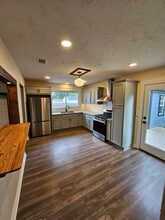 6569 Graf Dr in Cincinnati, OH - Foto de edificio - Building Photo