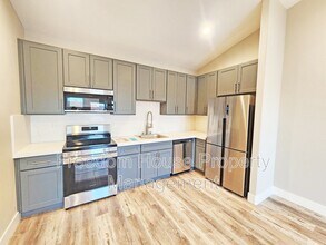 2071 S Highland Ave in Pahrump, NV - Building Photo - Building Photo