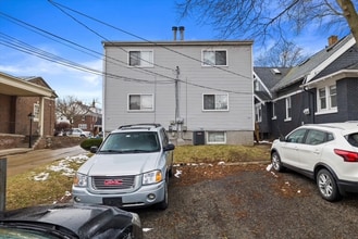 3059 N Downer Ave in Milwaukee, WI - Building Photo - Building Photo