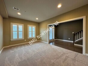 43339 Stadium Ter in Ashburn, VA - Building Photo - Building Photo