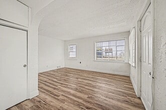 4216 Cleveland Ave in Kansas City, KS - Building Photo - Building Photo