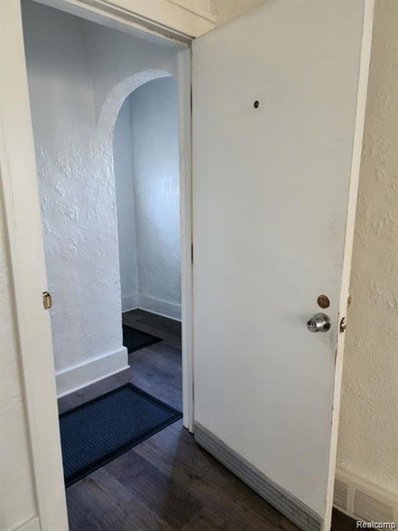 196 Bondale Ave in Pontiac, MI - Foto de edificio - Building Photo